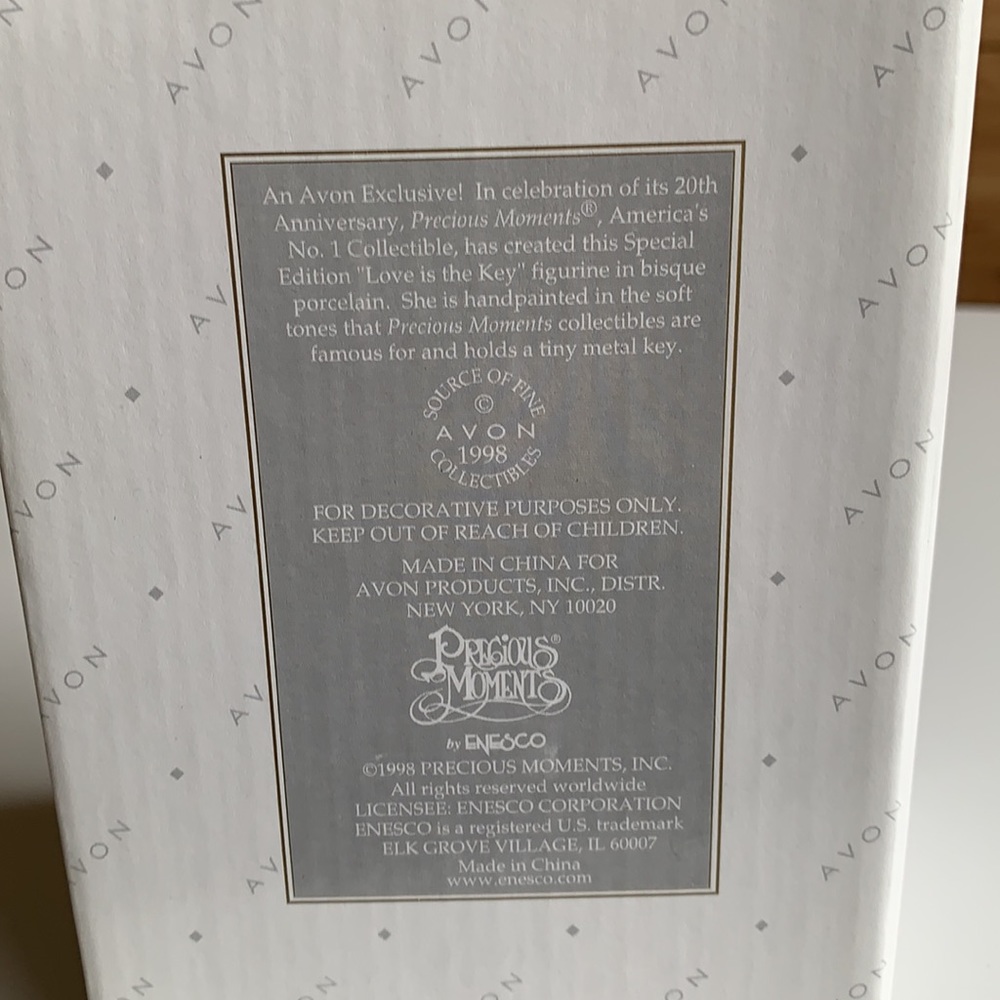 NIB Enesco Precious Moments “Love is the Key” 1998 20th Anniversary Special Ed. - Picture 6 of 6